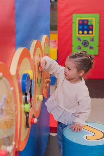 Playdate Without Hosting: Where to Take Kids When You Don’t Want Everyone at Your House 5 Where to Take Kids for a Playdate Without Hosting